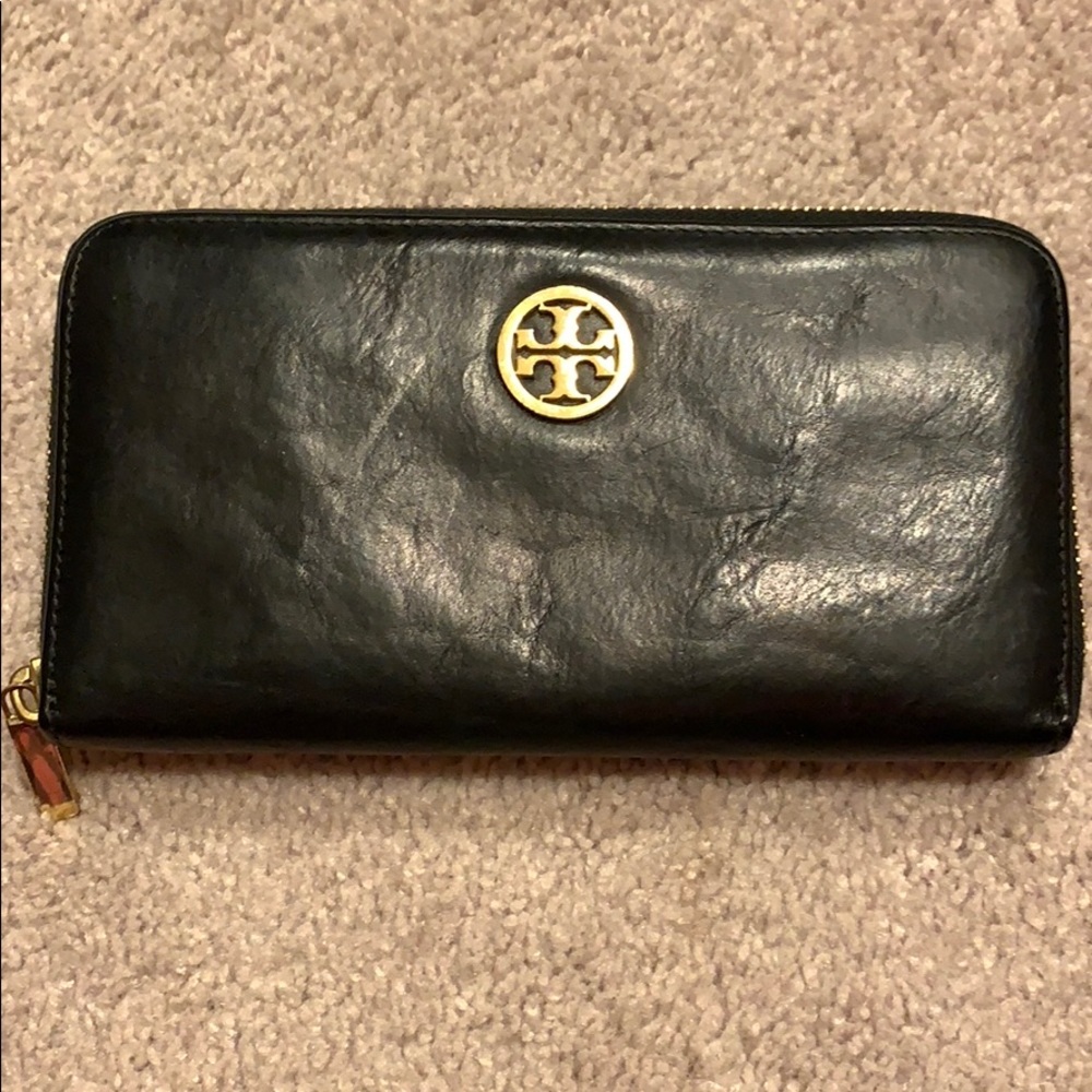 Tory Burch black wallet